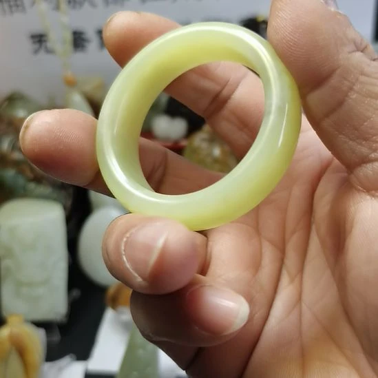 和田玉（糖玉）未镶嵌颈饰