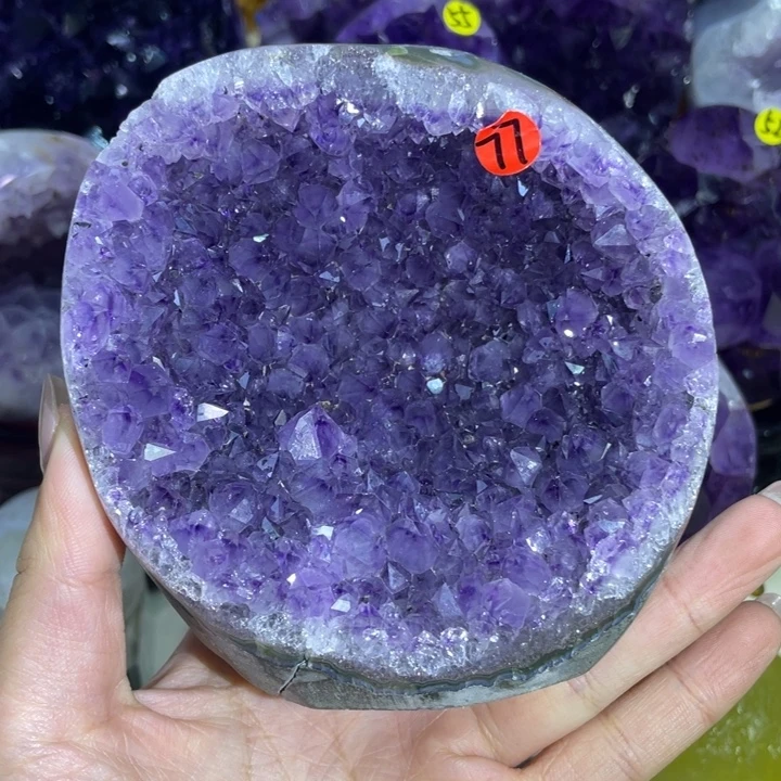 未镶嵌水晶大型摆件（非配饰）