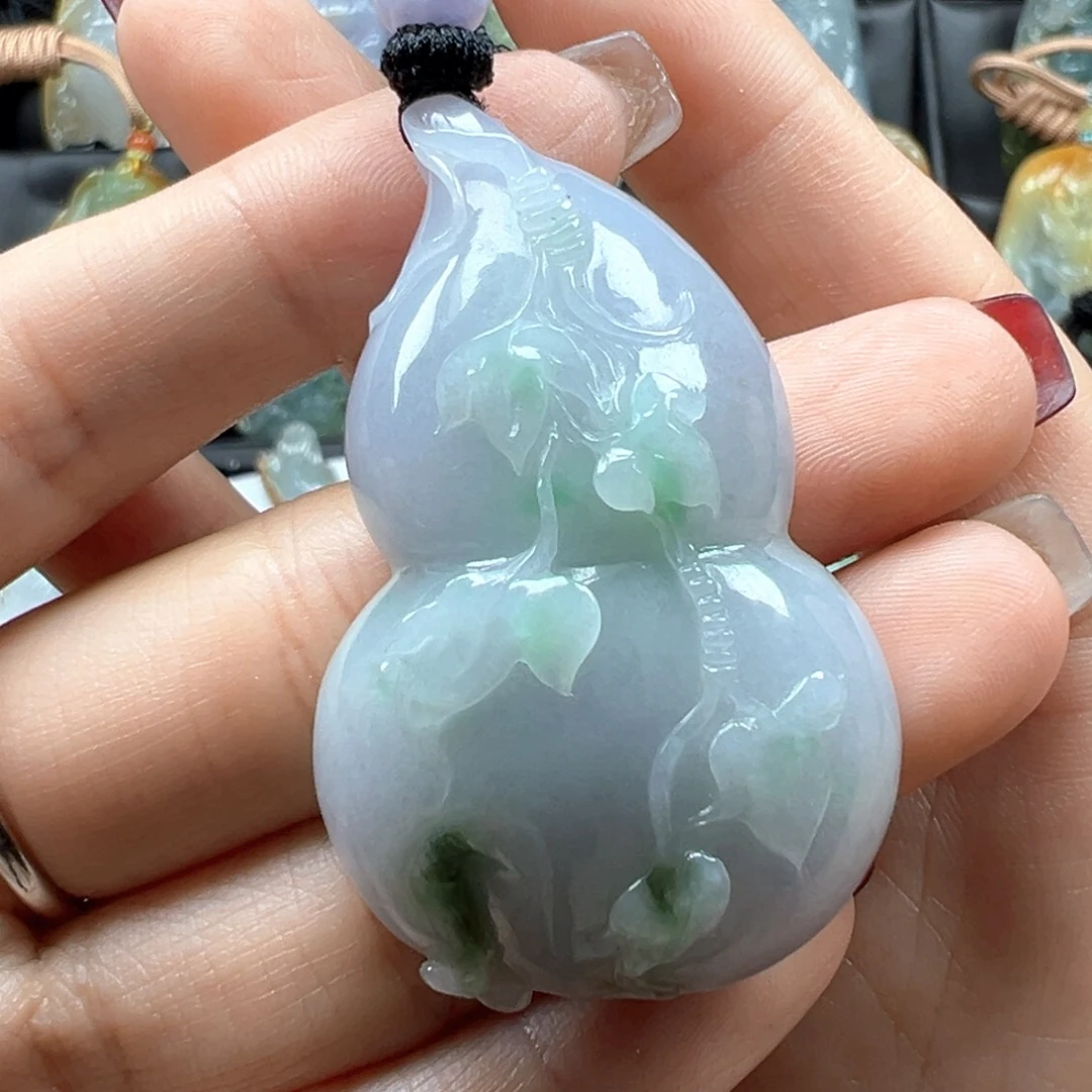 翡翠颈饰未镶嵌葫芦