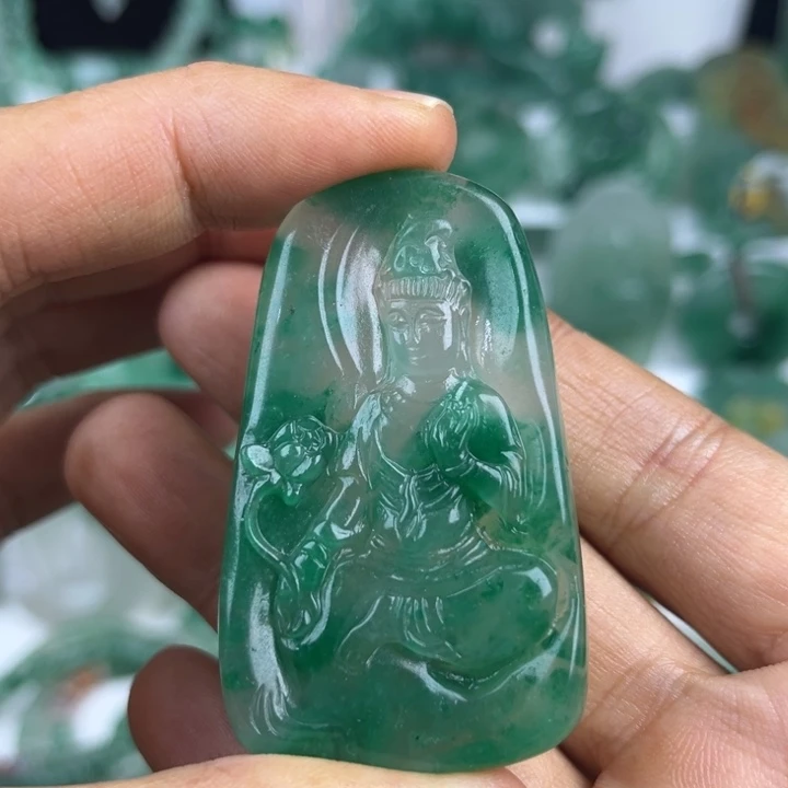 石英质玉未镶嵌颈饰