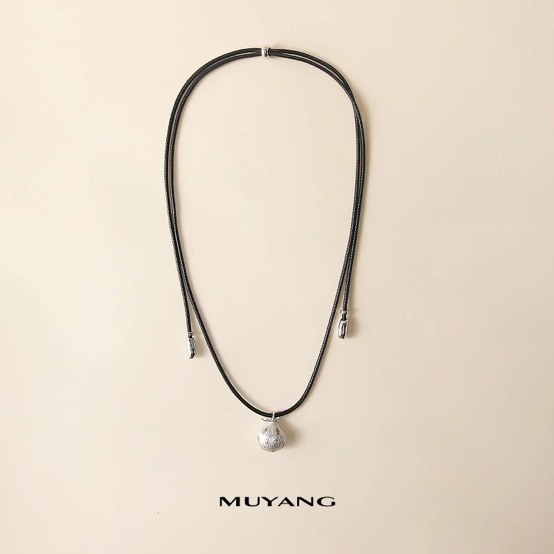 muyang/慕阳 铜合金锆石项链 气质时尚黑色小众简约雾森项链