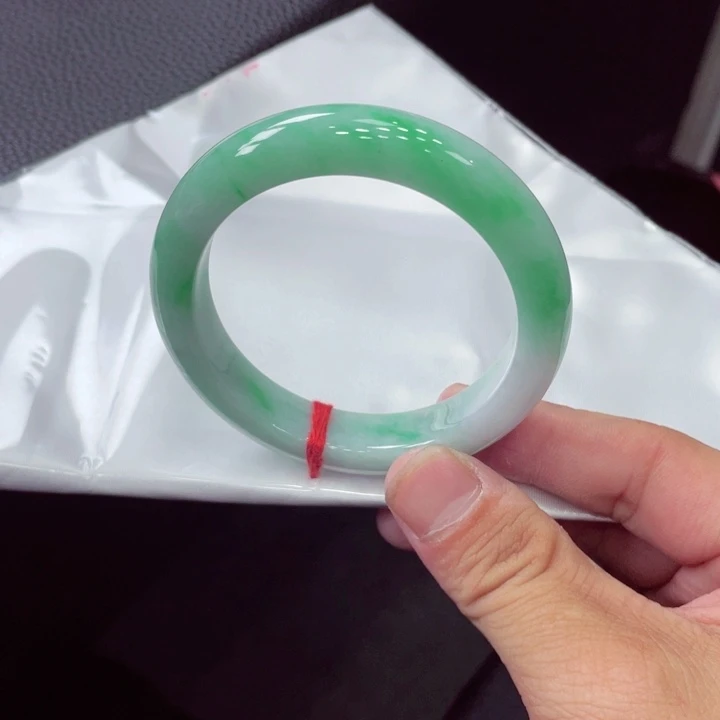 未镶嵌手镯翡翠翡翠