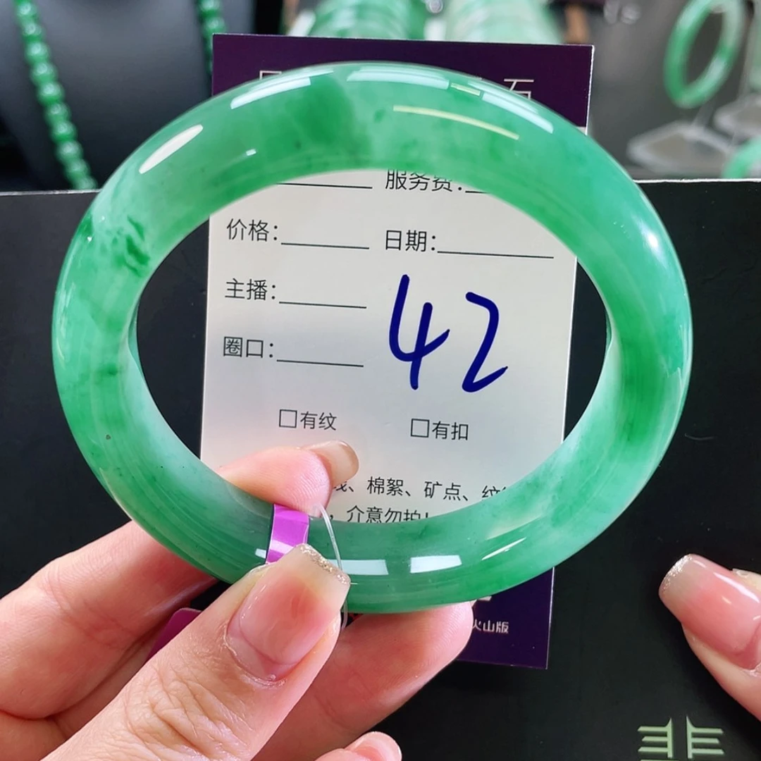 【闪购商品】未镶嵌手镯石英质玉果*