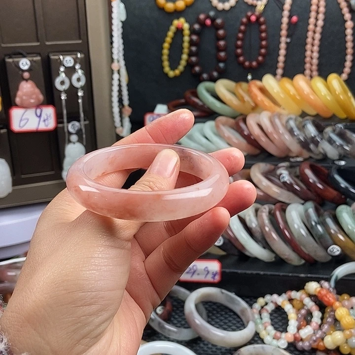 石英质玉未镶嵌手镯