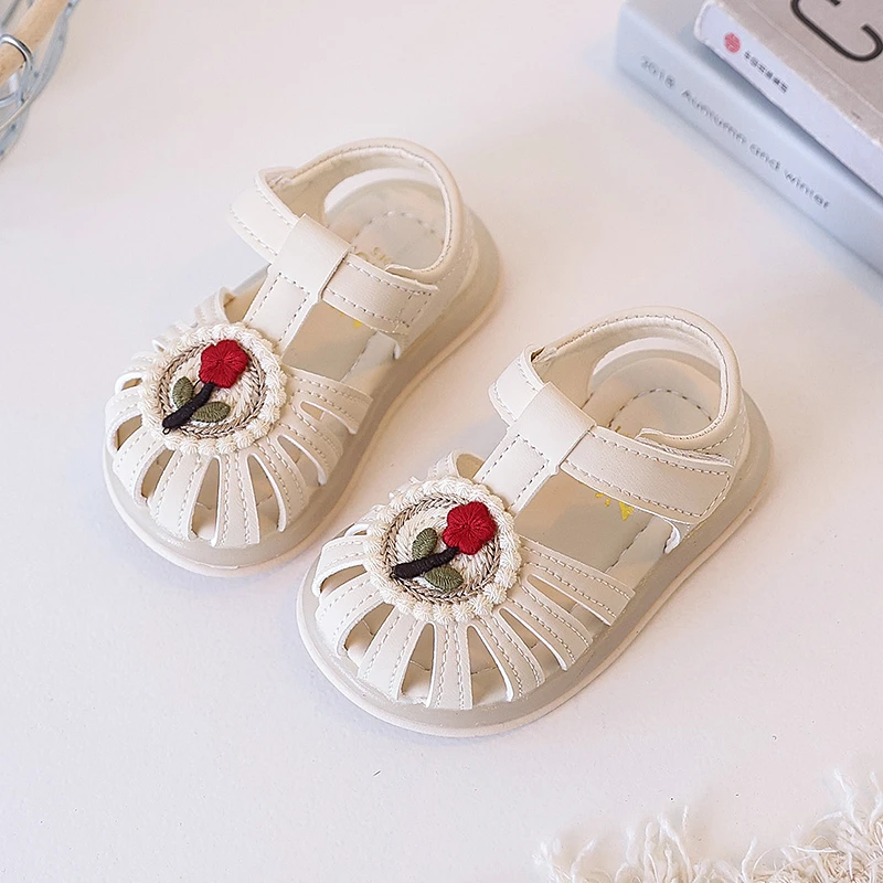 女宝婴童春夏春秋学步鞋0-3-6岁女童防滑软底复古玫瑰公主鞋凉鞋