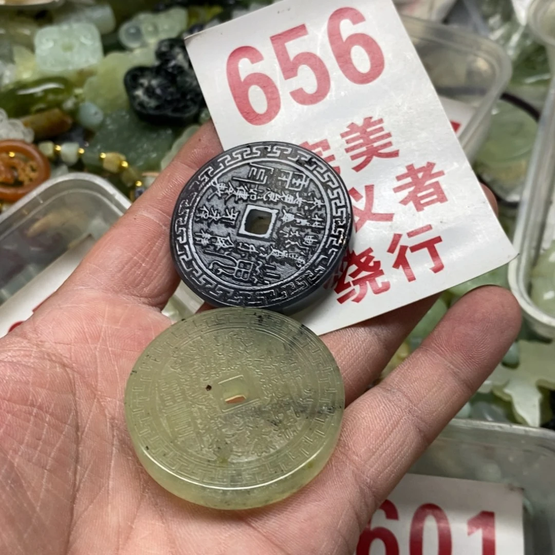 蛇纹石玉吊坠足银镀金镶嵌