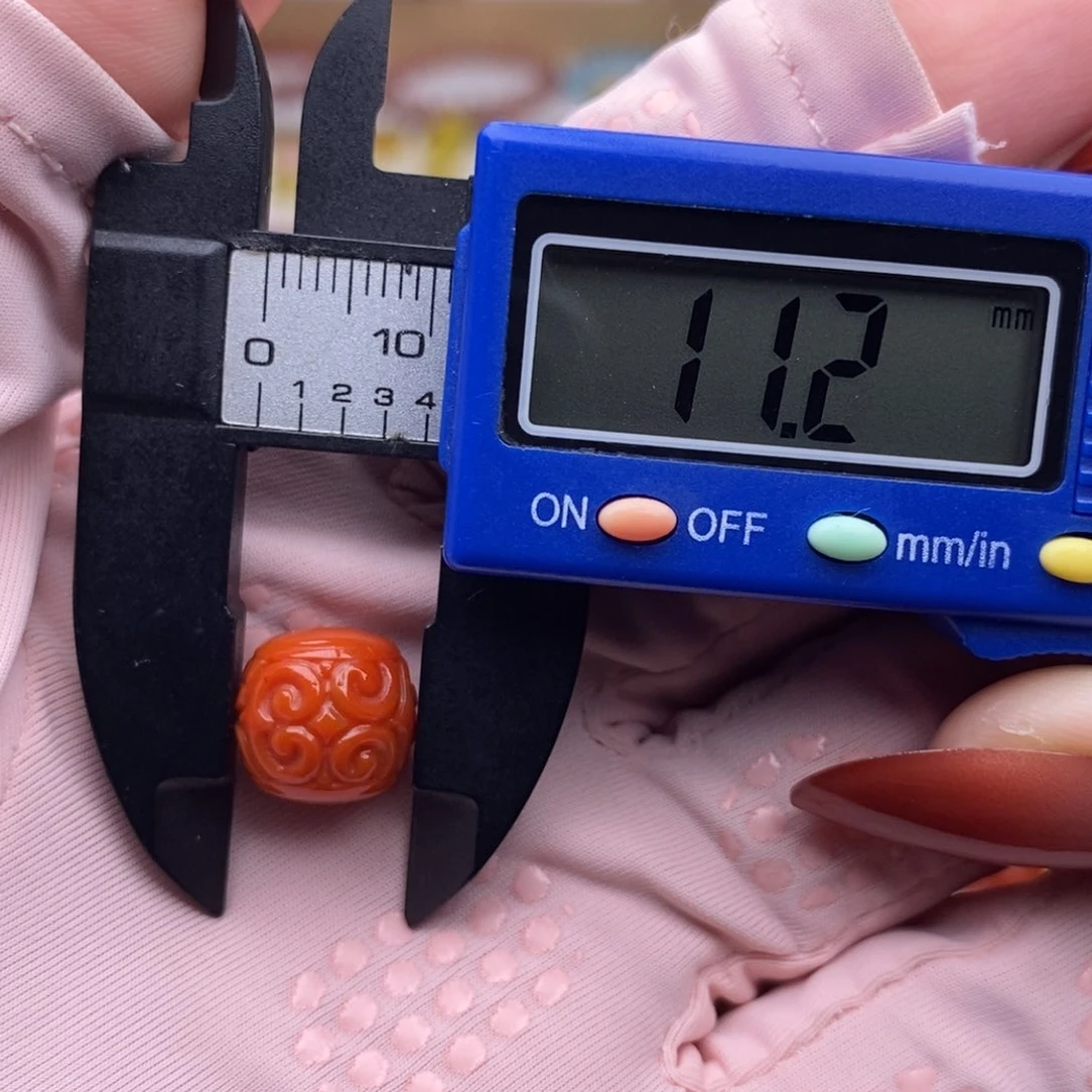 南红玛瑙配饰未镶嵌有矿点