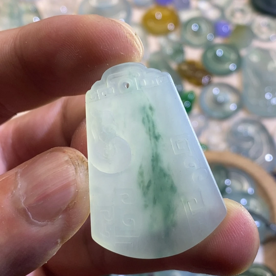 定制翡翠未镶嵌翡翠