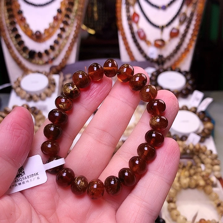 琥珀未镶嵌裸石10+血蜡147