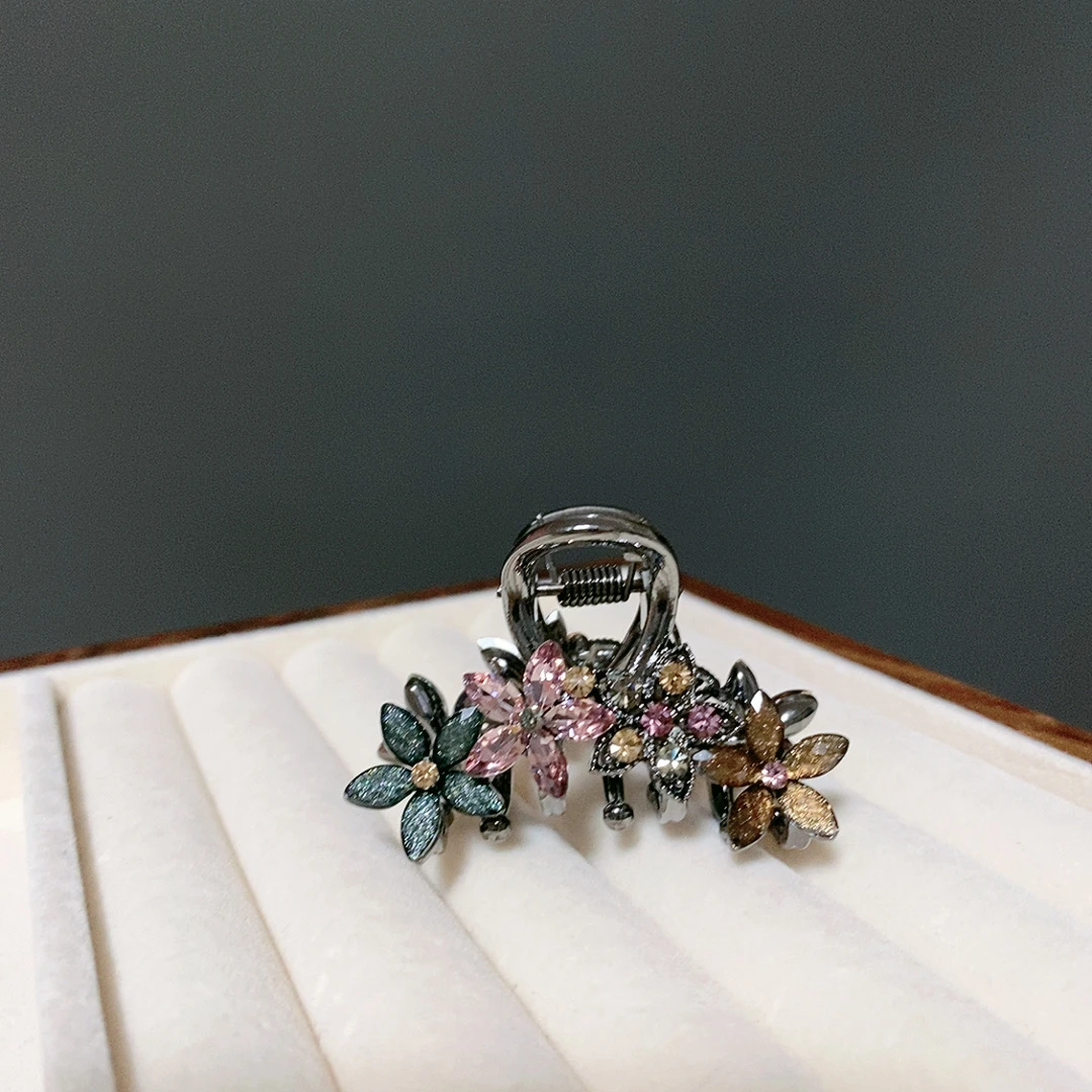 泛思奥钻花朵发夹小号精致半扎发夹高级感鲨鱼夹发卡9953