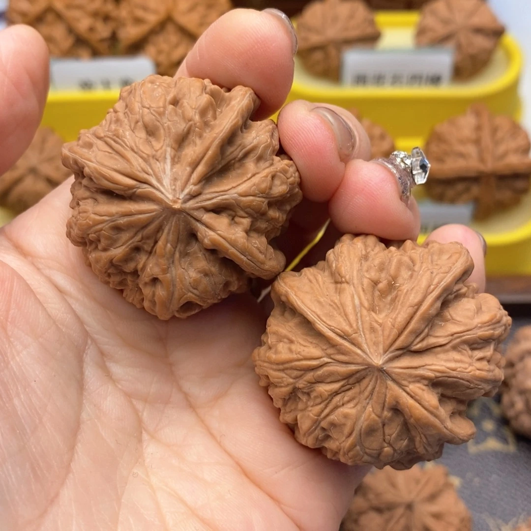 北***桥文玩核桃把件793号凹底丁