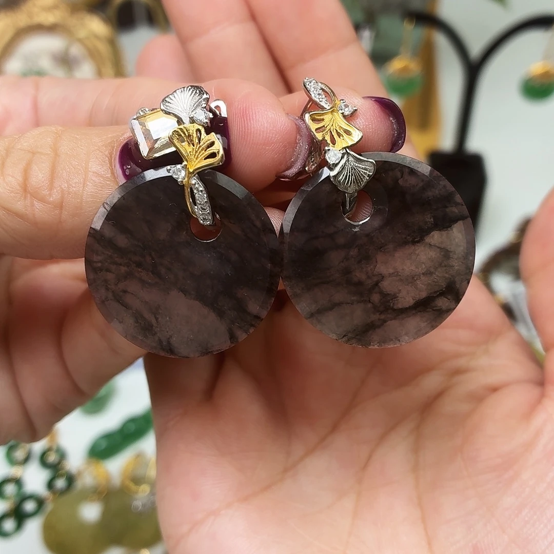 丽***川翡翠银S925镶嵌耳饰