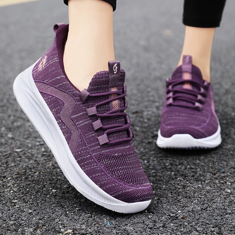 春秋新款飞织女鞋透气百搭运动鞋休闲单鞋舒适一脚蹬女低帮袜子鞋