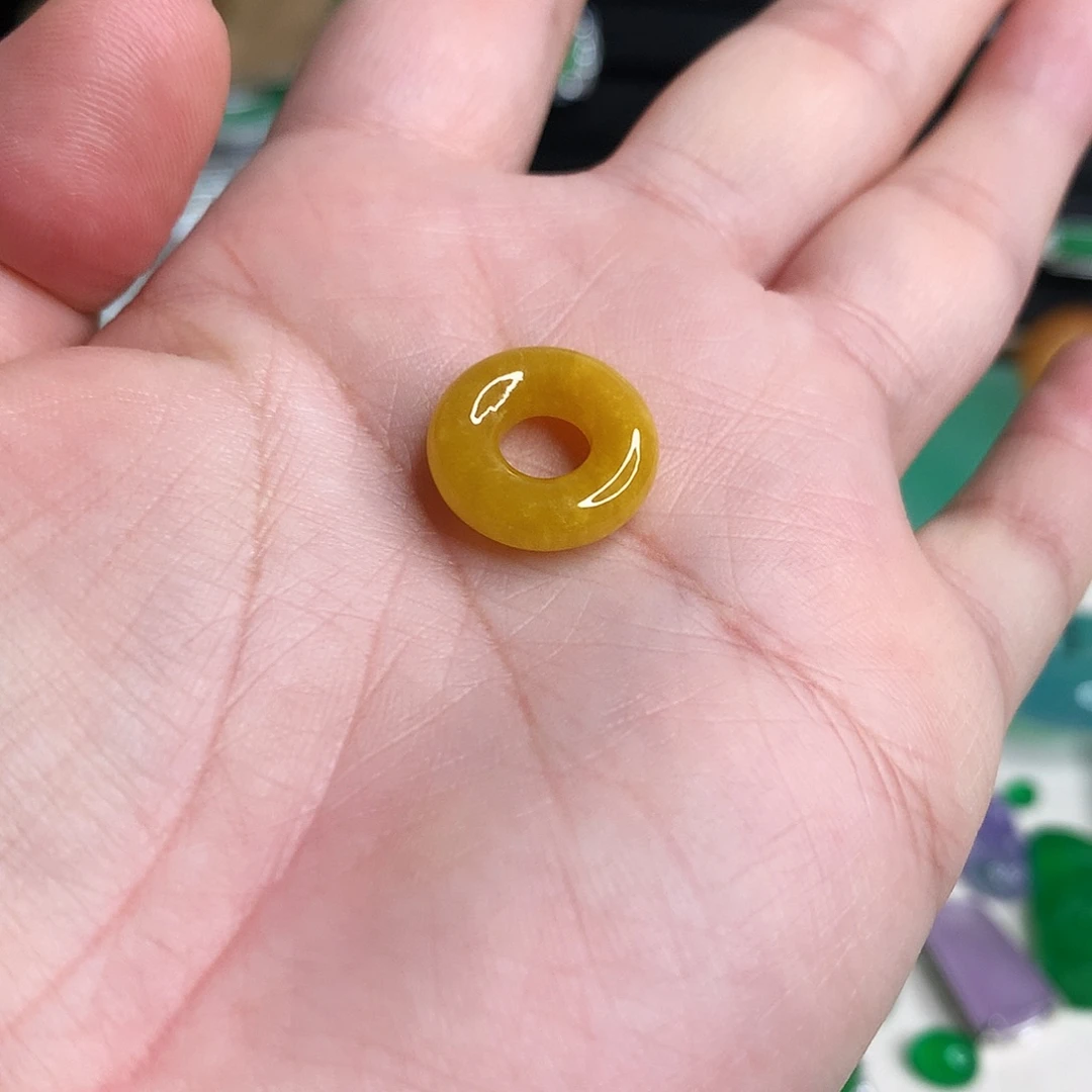 恍***然翡翠未镶嵌手饰优化735