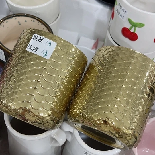 多绿植陶瓷花盆9.9包邮，有孔