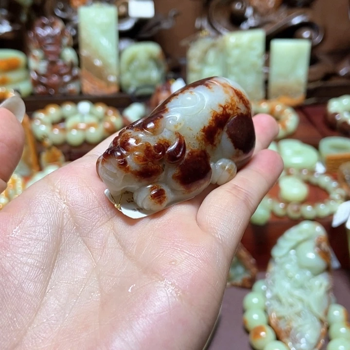 岫岩河磨玉（透闪石质玉）未镶嵌把件