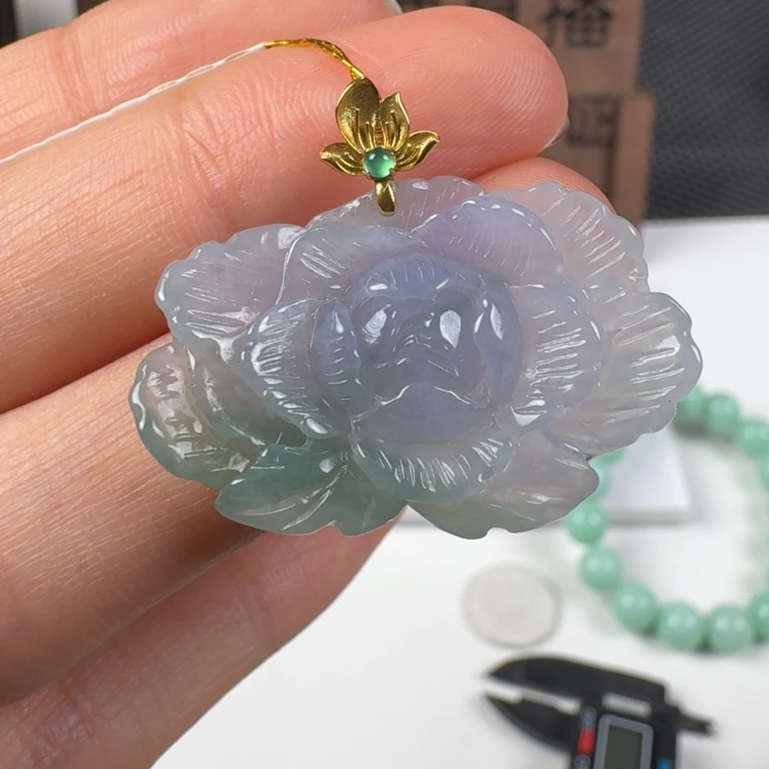 翡翠18K金镶嵌颈饰