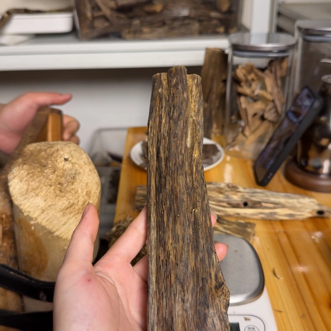 沉香白奇虫漏香72克