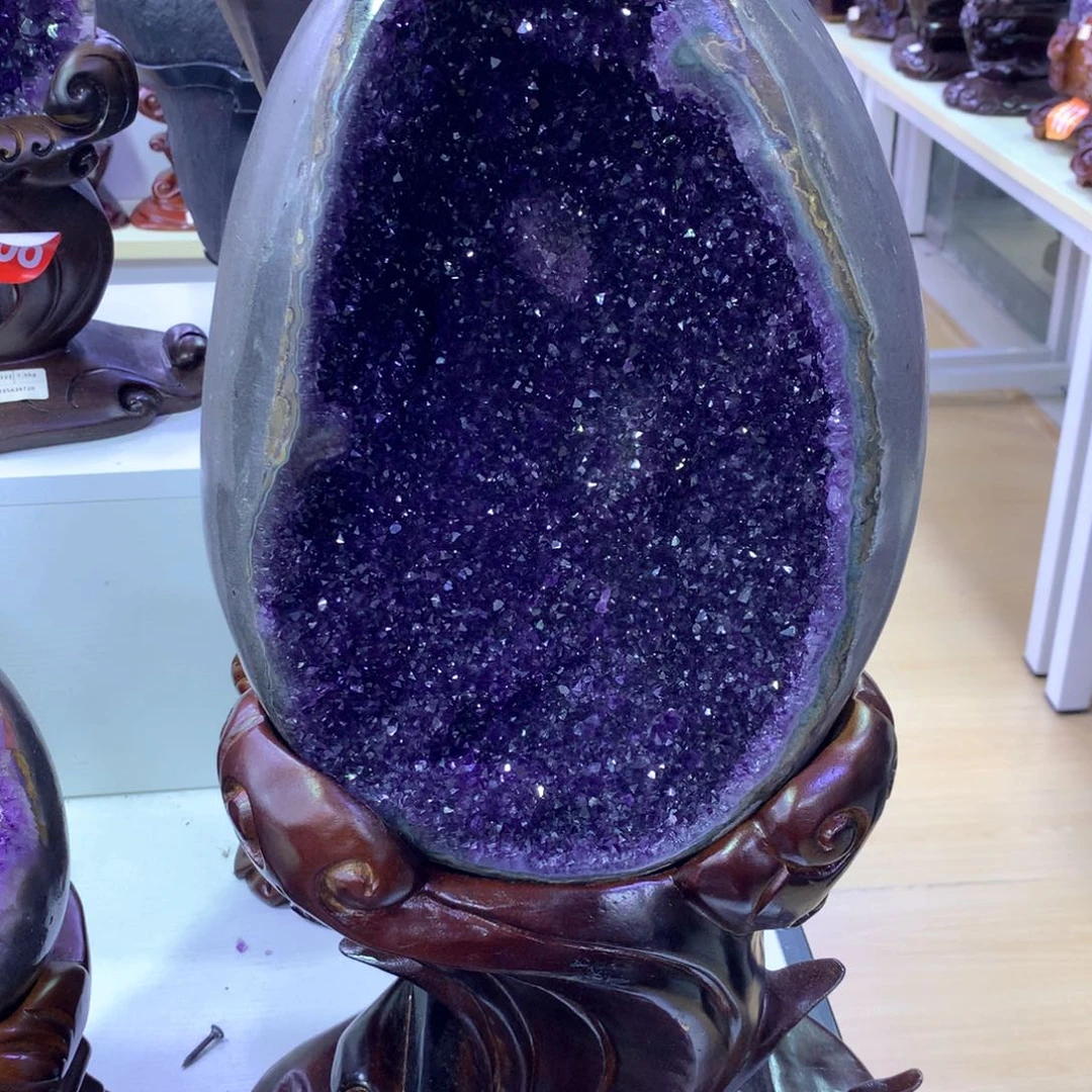 织绣乌拉圭紫水晶