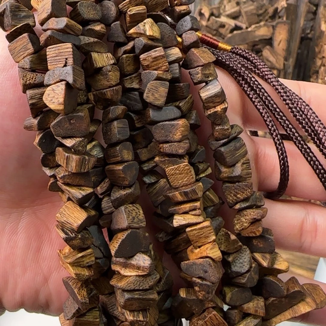 沉香碎屑沉香种植绿奇楠车挂碎料