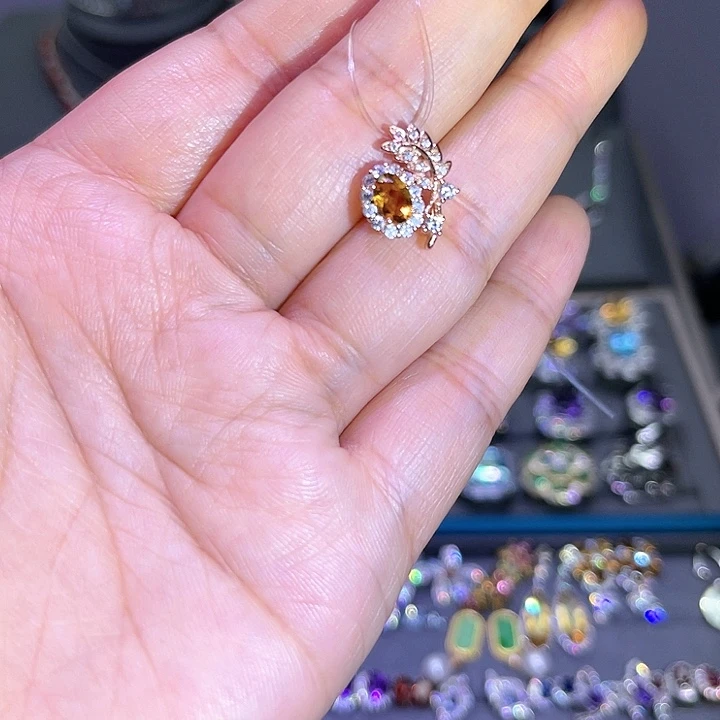 银S925镶嵌吊坠(赠链)黄晶