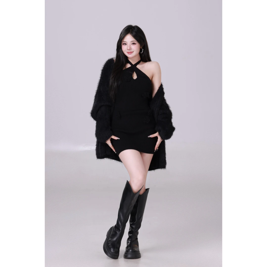 10.24清清【斯哈姐姐】纯欲性感短针织包臀挂脖连衣裙4234M