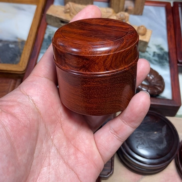 檀香紫檀（小叶紫檀）圆盒