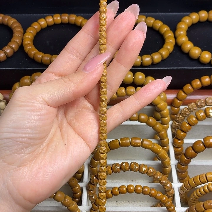 ****.紫金鼠手串纯肉奶酪5.7