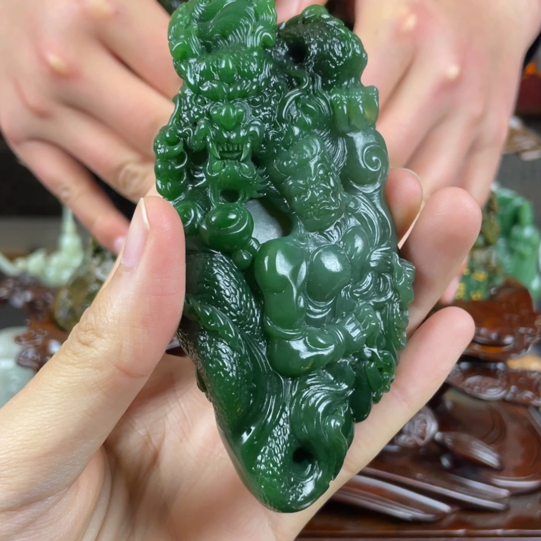 和田玉未镶嵌把件