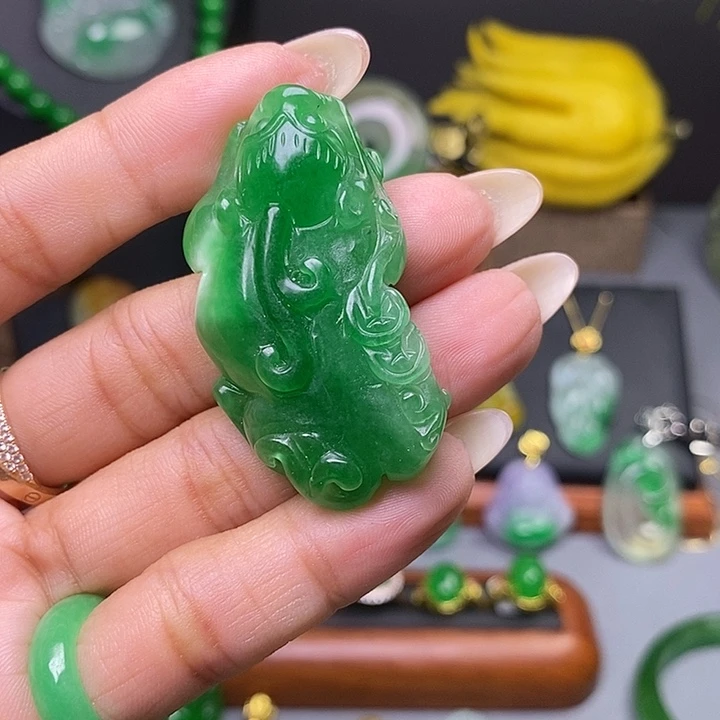 吊坠(赠链)未镶嵌翡翠