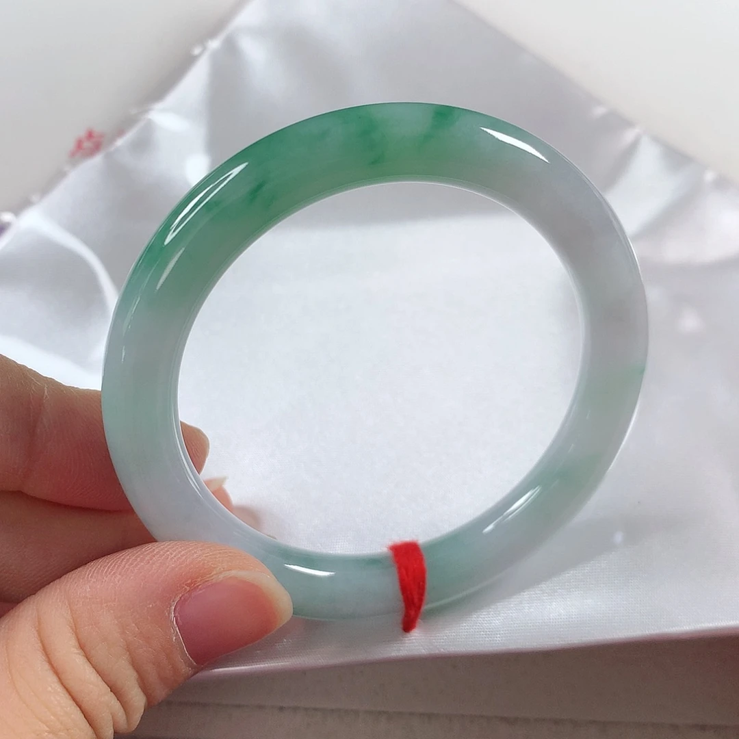 翡翠手镯未镶嵌⑨⑧