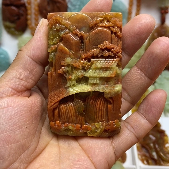 蛇纹石玉未镶嵌颈饰