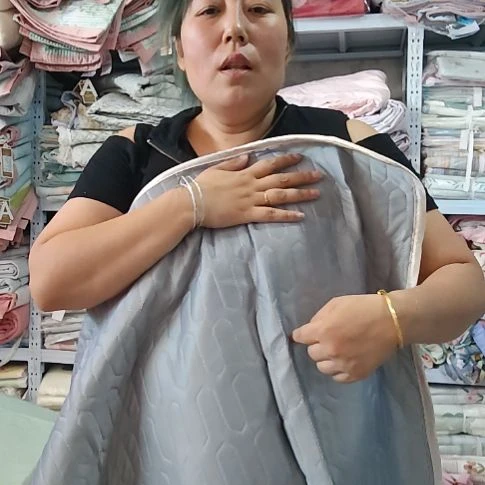 莱赛尔乳胶床垫尺寸1m2×2。
