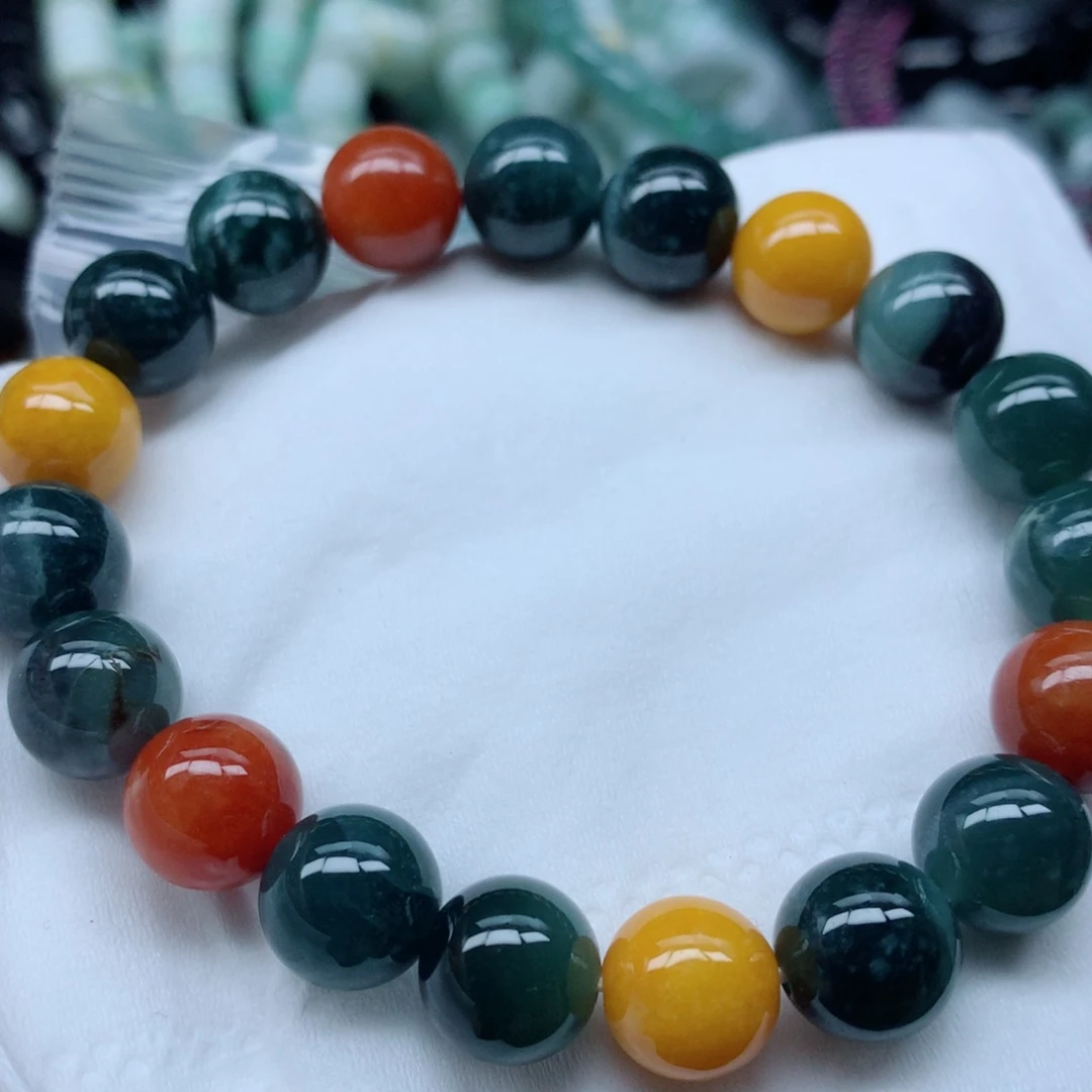 翡翠颈饰未镶嵌手串