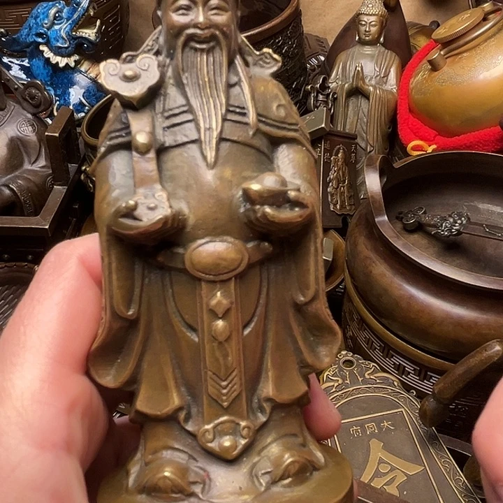 精美铜器批发档口