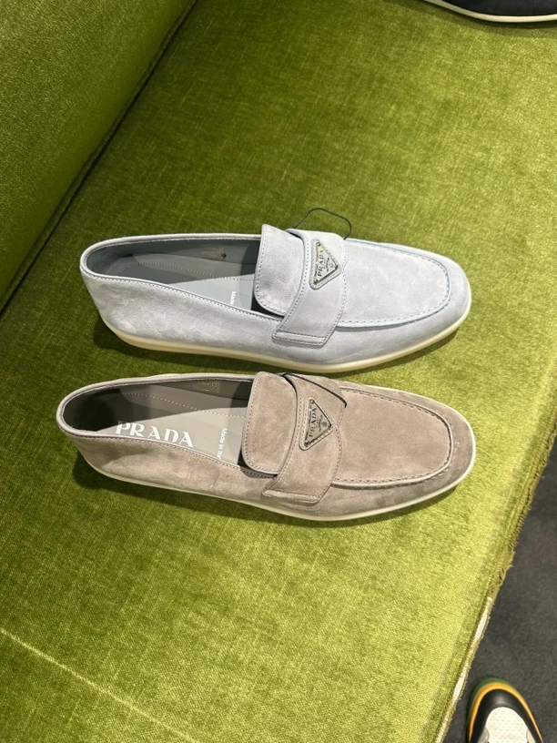 未使用 Prada/普拉达 男士男款商务百搭麂皮平底鞋