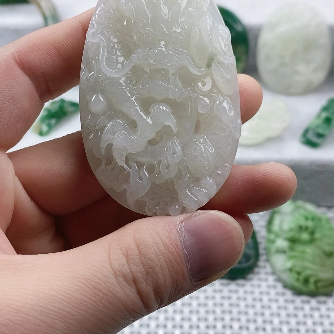 独山玉未镶嵌颈饰