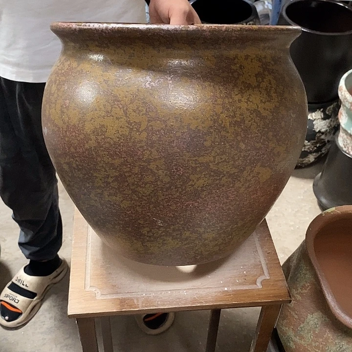 花盆紫砂口30高度29铁锈………