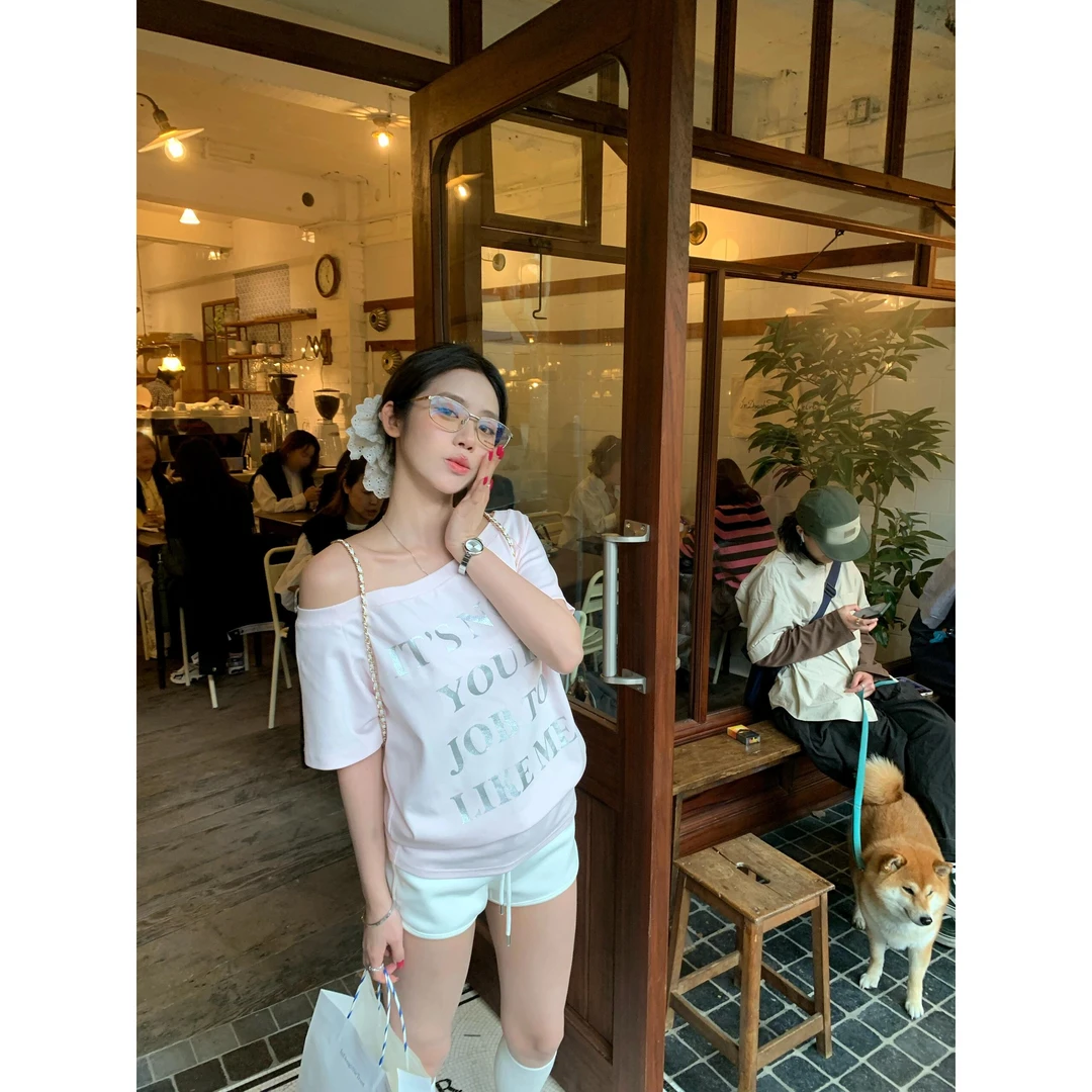 女装夏装套装2025韩系慵懒甜美可爱斜肩短袖T恤显瘦弹力短裤热裤