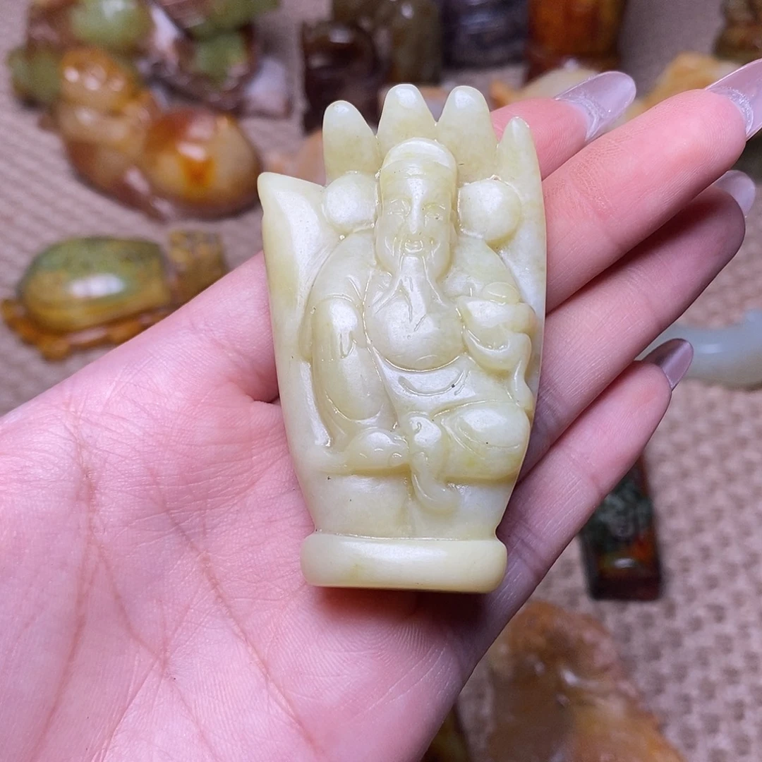 未镶嵌蛇纹石玉颈饰