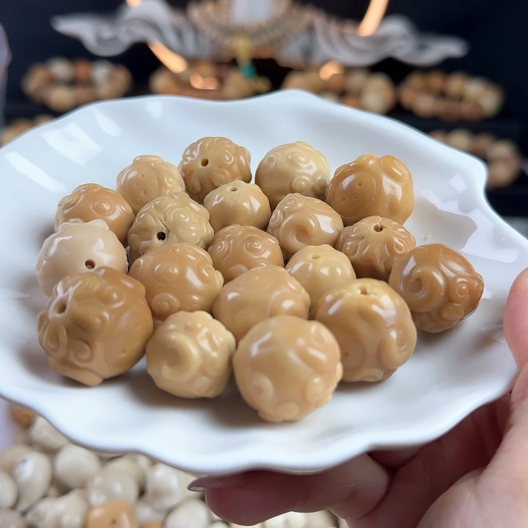 菩提根/象牙果手串瑕疵牙果羊头5颗不挑瑕疵有裂介意勿拍