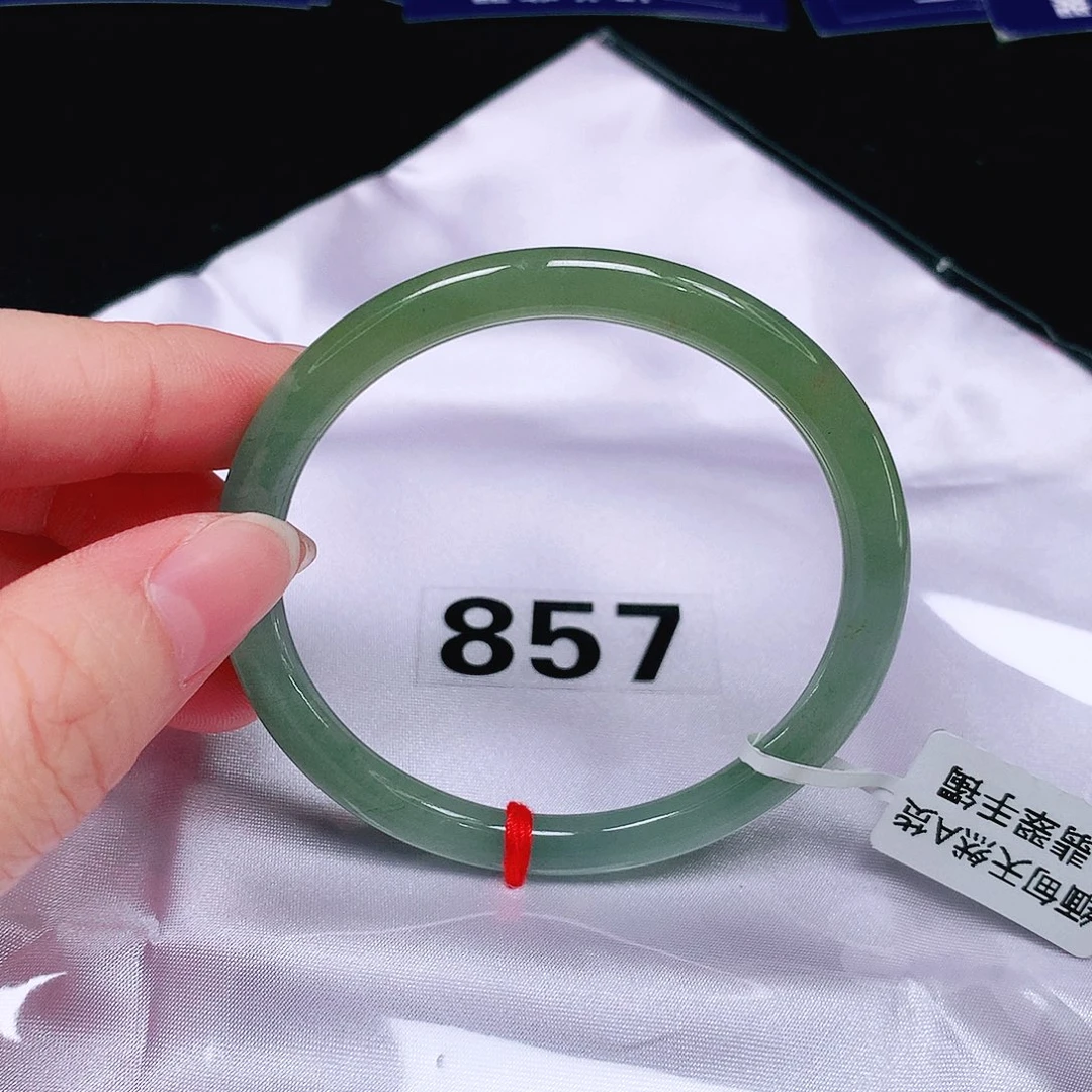 翡翠手镯（圆镯）未镶嵌