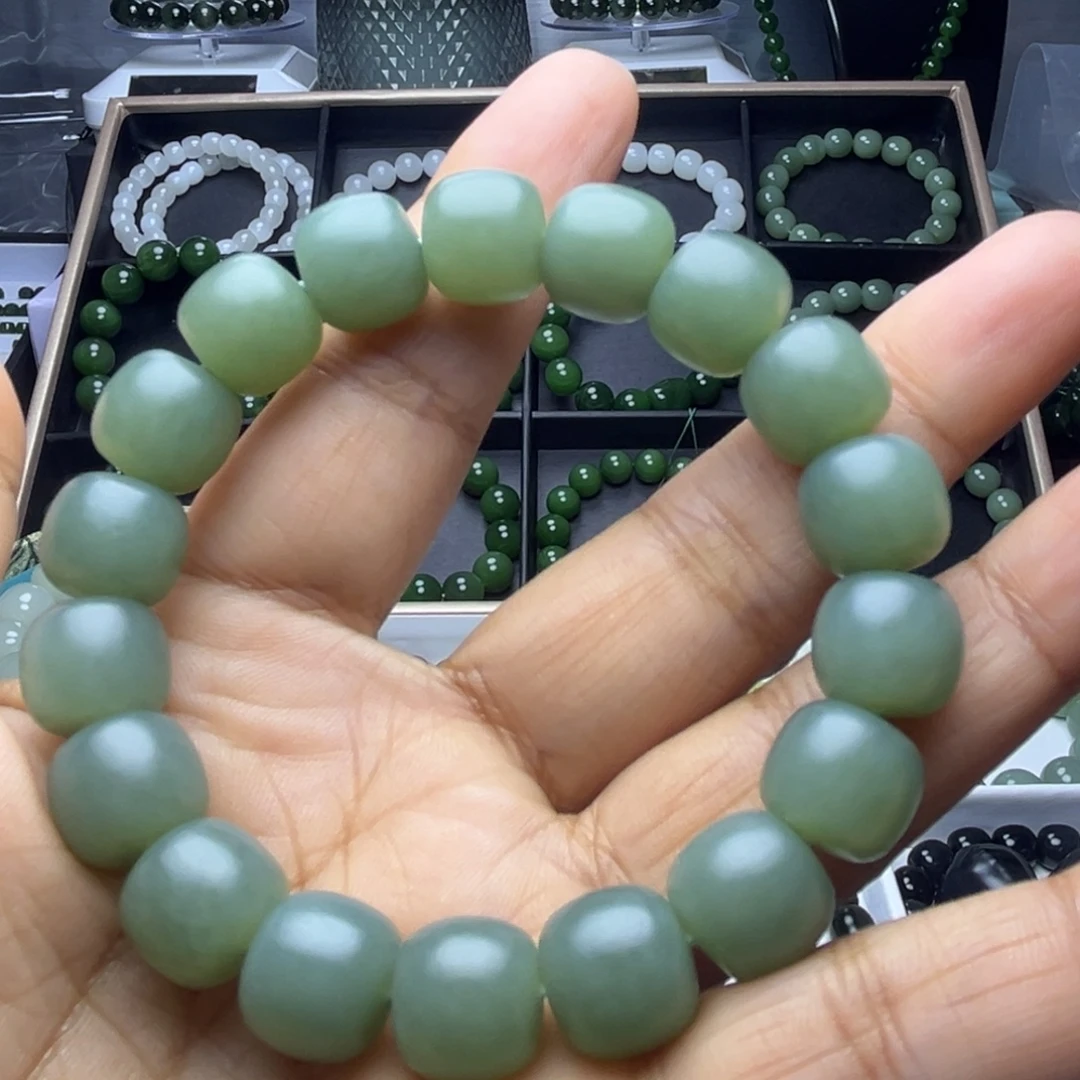 和田玉未镶嵌手串