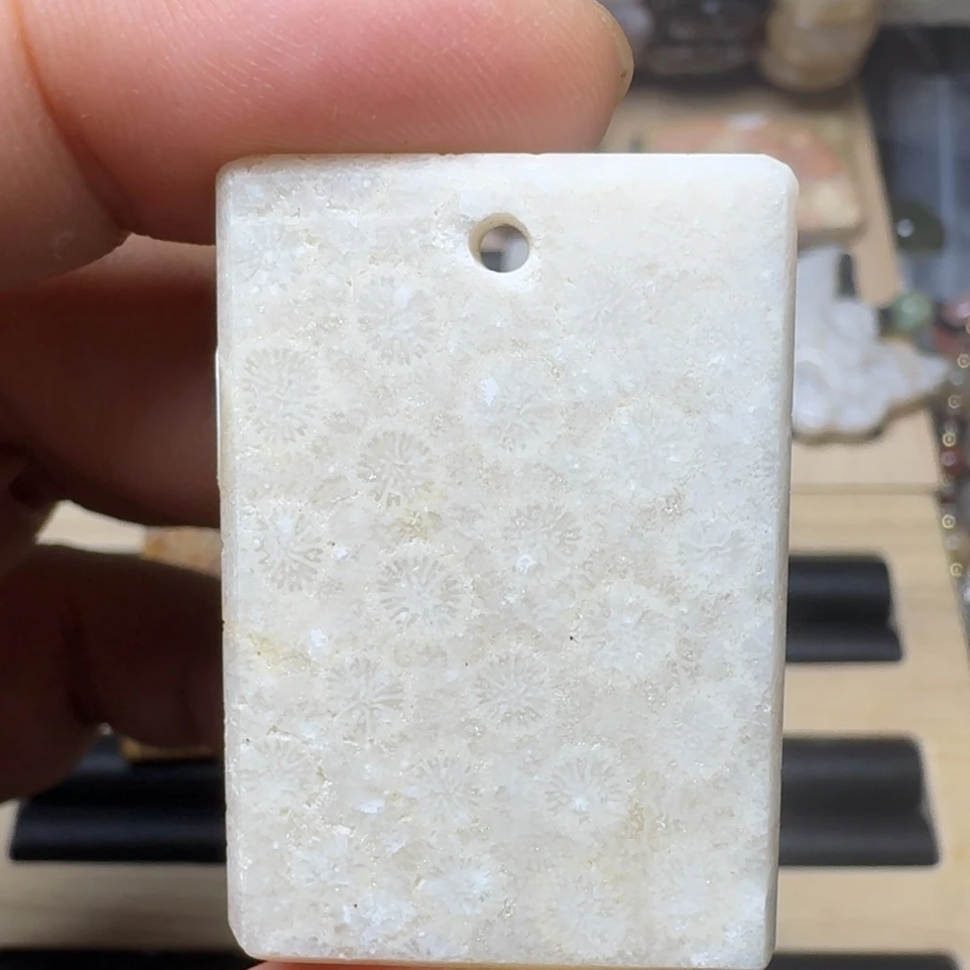 未镶嵌纯天然色有机玉石保真色硅化玉特价