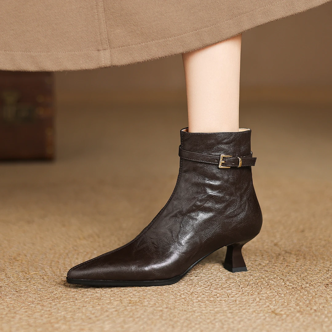 5cm秋冬季新款皮带扣尖头瘦瘦靴细跟百搭羊皮短靴时尚不累脚靴子