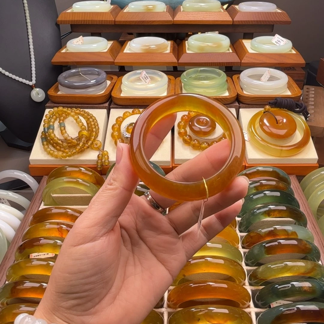 蛇纹石玉未镶嵌手镯54