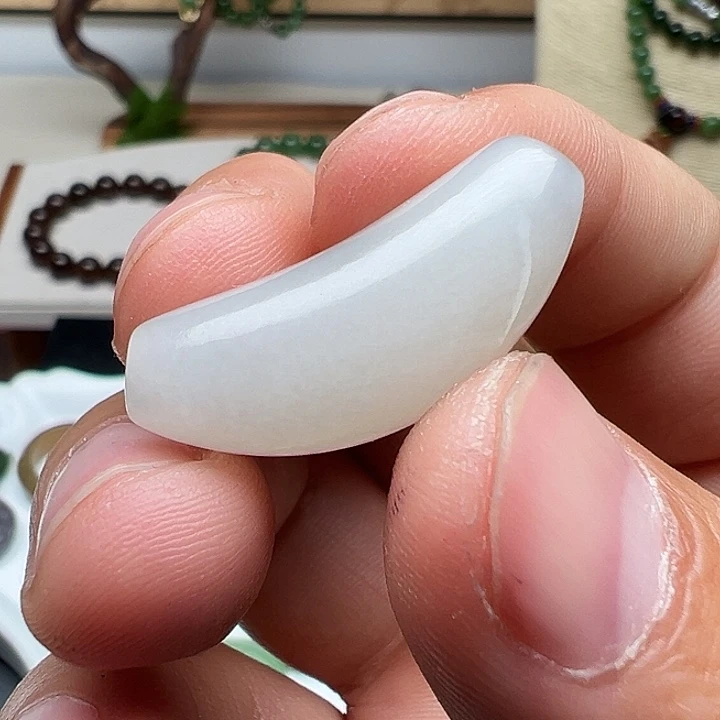 和田玉未镶嵌手链有纹裂