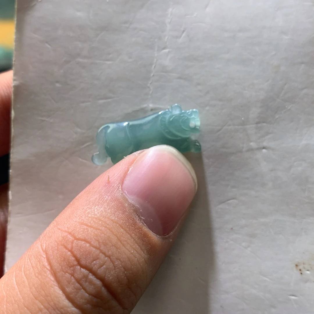 翡翠未镶嵌颈饰000