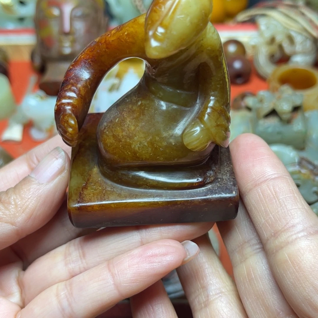 聚***堂和田玉未镶嵌摆件