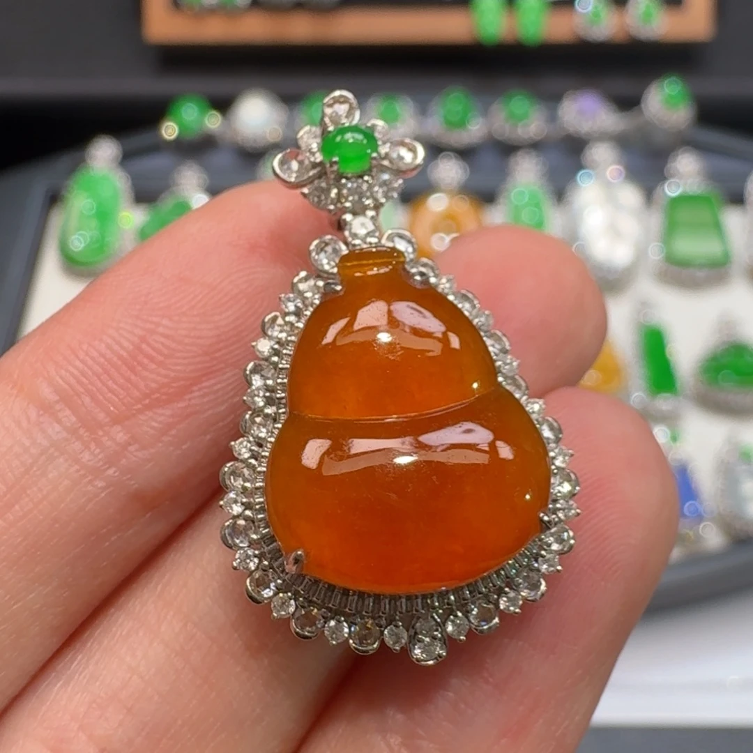 翡翠18K金镶嵌颈饰48小时鉴赏期